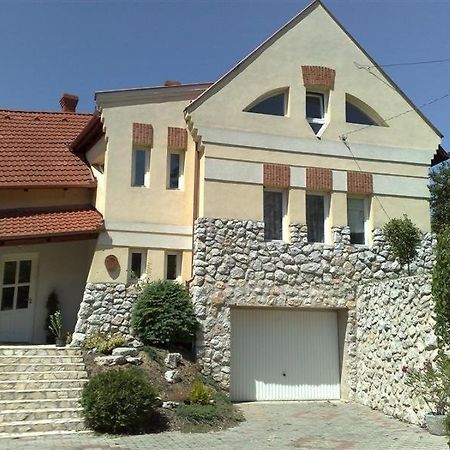Marci Villa Печ Экстерьер фото
